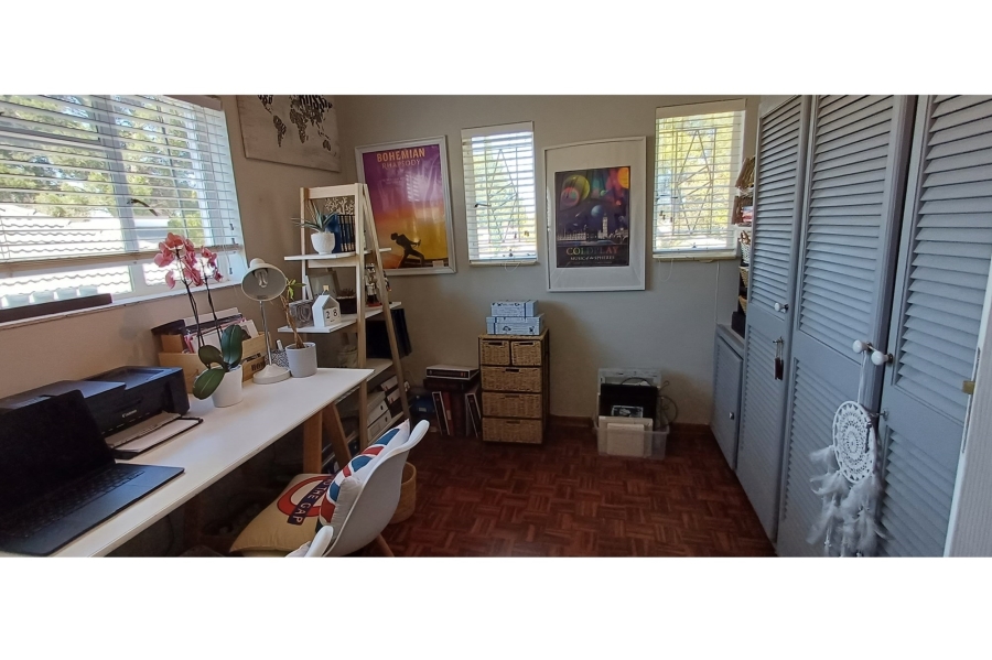 5 Bedroom Property for Sale in Jim Fouchepark Free State